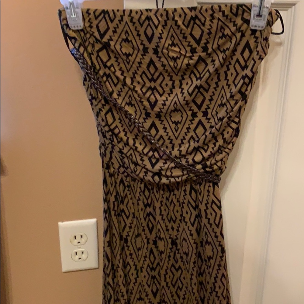 Dress with belt